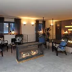 La Cresta Апарт-готель
