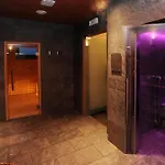 La Cresta Апарт-готель 4*