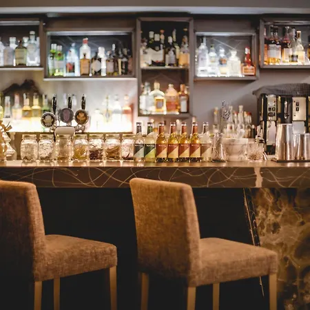 公寓式酒店 拉克雷斯塔木屋酒店 布勒伊-切尔维尼亚