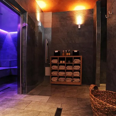 La Cresta Apart Otel