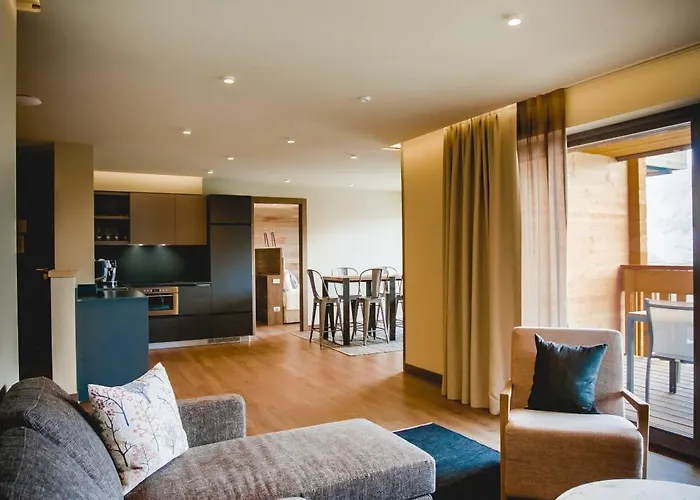 拉克雷斯塔木屋酒店 4*