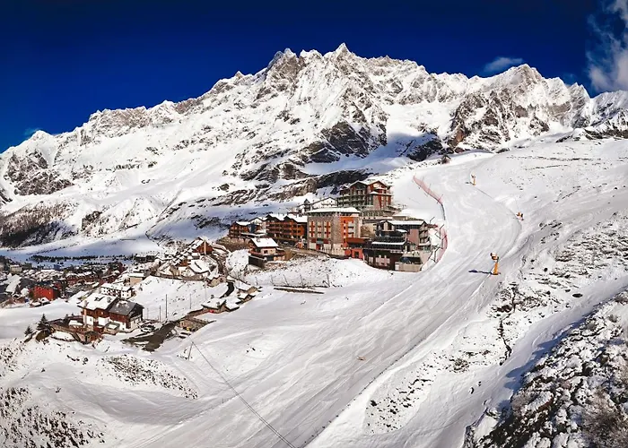 Apart-hotel La Cresta 4*