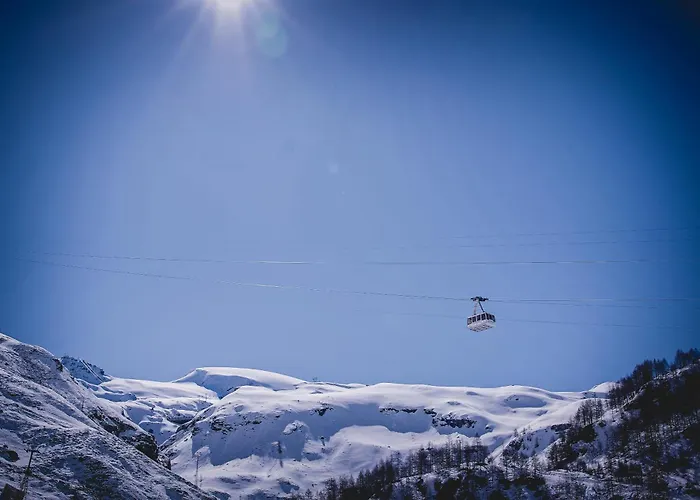 公寓式酒店 拉克雷斯塔木屋酒店 布勒伊-切尔维尼亚